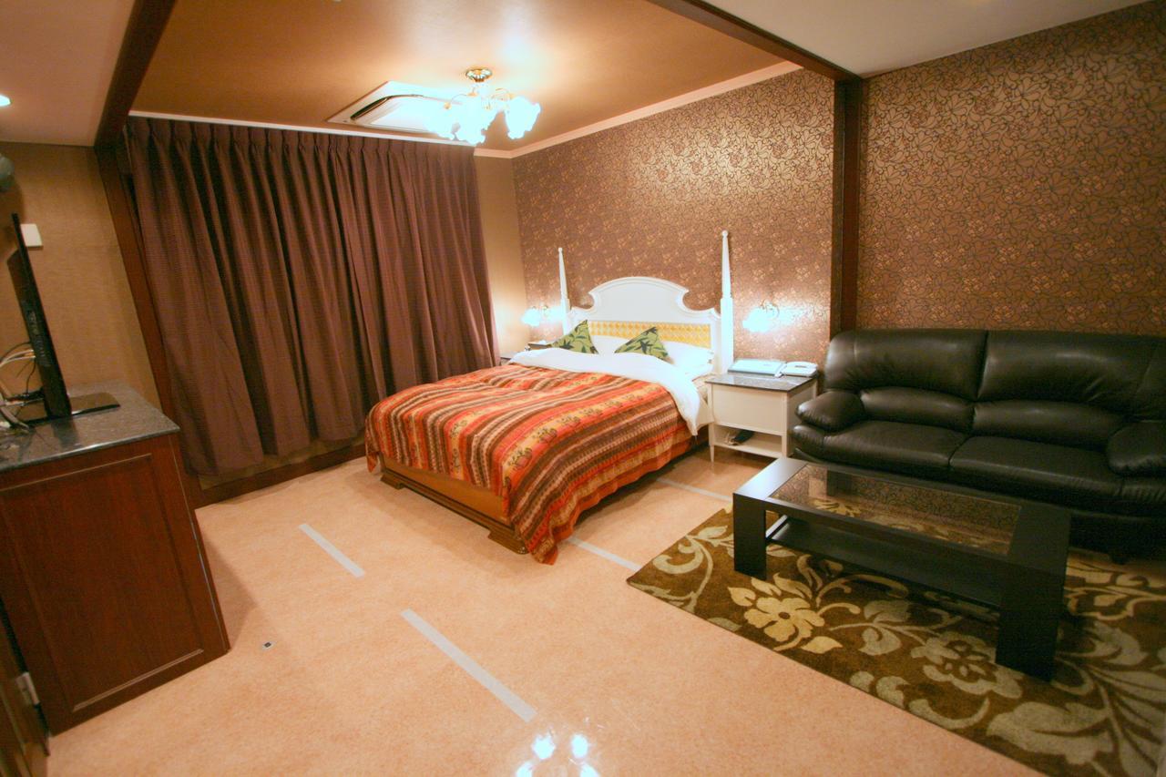 Kato  Hotel Sari Resort Takinoyashiro (Adults Only) מראה חיצוני תמונה